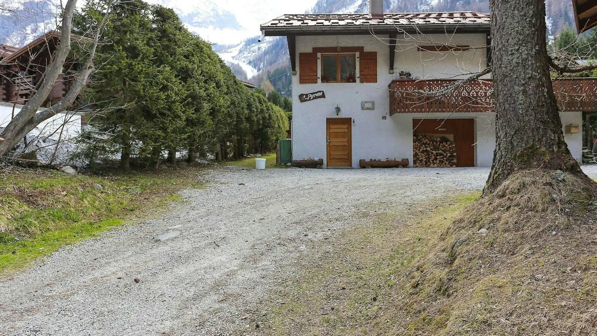 Appartement Confortable A Chamonix Avec Jacuzzi 50 M² 0*,  Frankrike